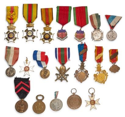 Décorations privées, anciens militaires et...