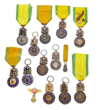 Médaille militaire, lot de douze médailles...