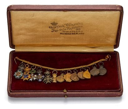 Belgium - World War I, a two-row gold gala...