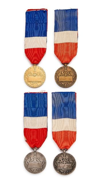 Long Service Medal from the Ministry of Defense...