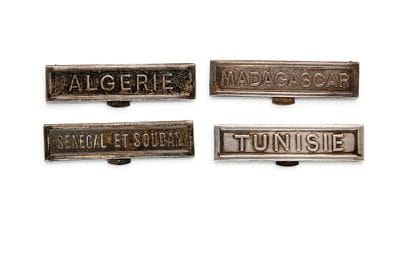 Colonial Medal - Set of four silver clasps...