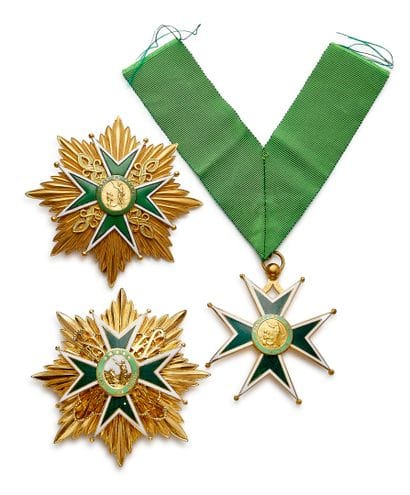 ORDRES ET DÉCORATIONS NON-OFFICIELS
Ordre...