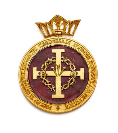 Cross of the Chaplain of Honor of the Chapter...
