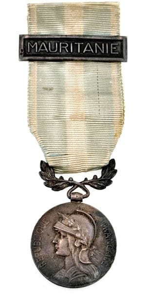 Médaille coloniale, 1er type en argent, poinçon...