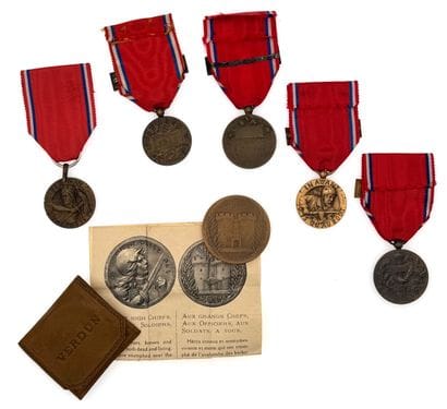 Première Guerre mondiale - Lot de six médailles...