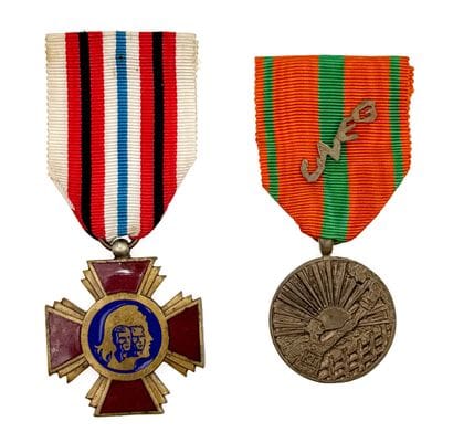 World War II - Set of two medals in ordinance...