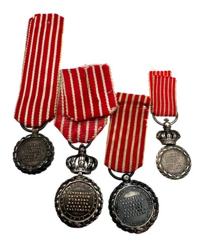 Médaille d'Italie, 1er modèle, lot de quatre...