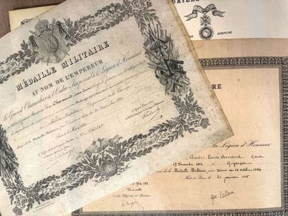 Médaille militaire lot de cinq diplômes :...