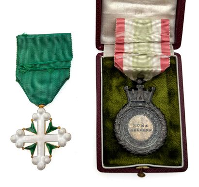Royaume d'Italie - Lot de deux décorations...
