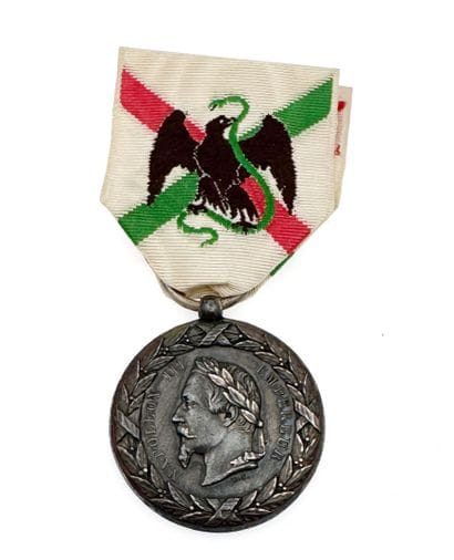 Médaille du Mexique signée E.F. en argent,...