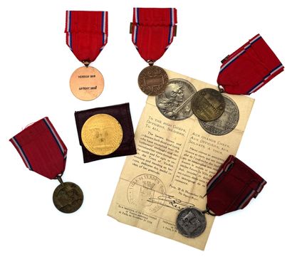 Première Guerre mondiale - Lot de six médailles...