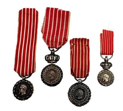 Médaille d'Italie, 1er modèle, lot de quatre...