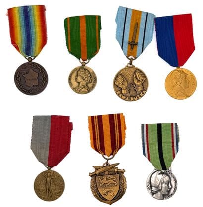 Seconde Guerre mondiale - Lot de sept médailles...