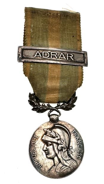 Médaille coloniale, 1er type en argent, poinçon...