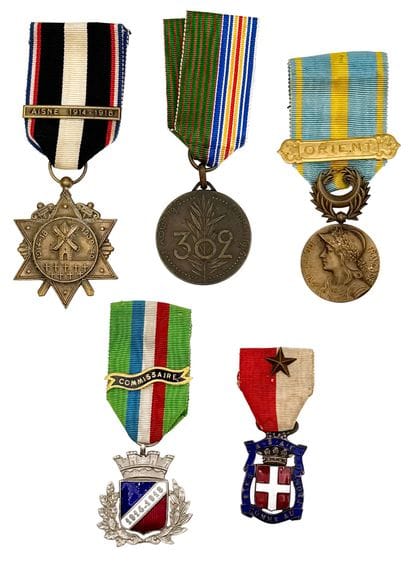 Première Guerre mondiale - Lot de cinq médailles...