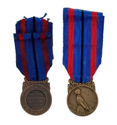 Première Guerre mondiale - Lot de deux médailles...