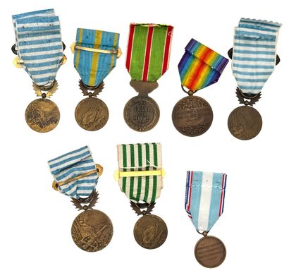 Première Guerre mondiale - Lot de huit médailles...