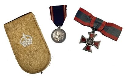 United Kingdom - Lot of two decorations:...