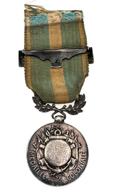Médaille coloniale, 1er type en argent, poinçon...