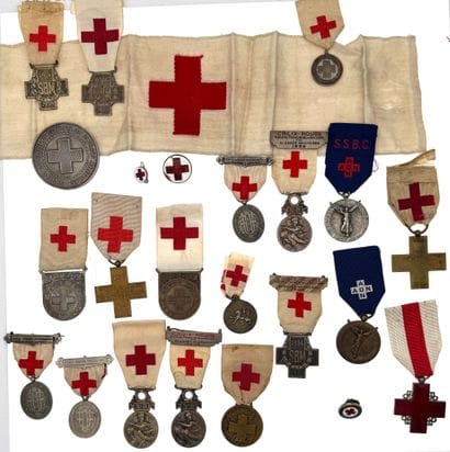 Croix-Rouge - Lot de vingt médailles en taille...