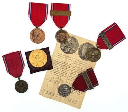 Première Guerre mondiale - Lot de six médailles...
