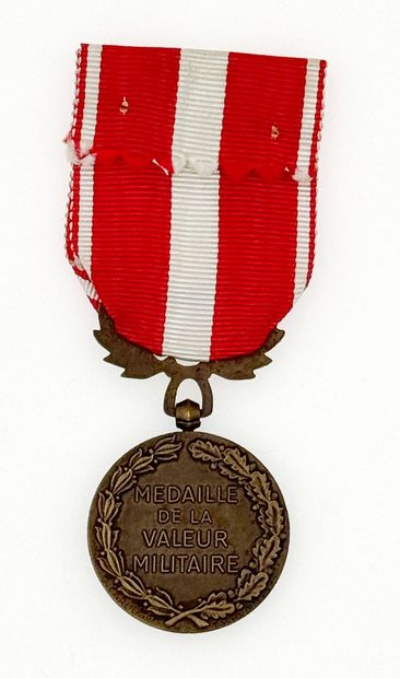Après-guerre - Médaille de la Valeur Militaire,...