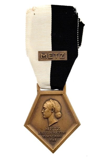 Second World War - Commemorative medal for...