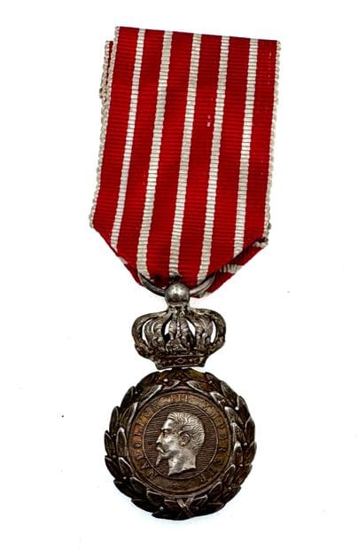 Médaille d'Italie, 1er modèle avec couronne,...