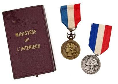 Epidemics - Set of two medals: 

- Ministère...