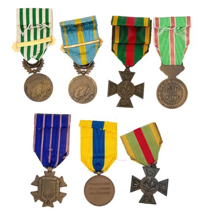 Première Guerre mondiale - Lot de sept médailles...