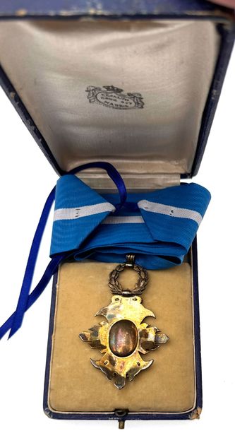 Espagne - Ordre du Mérite civil, fondé en...