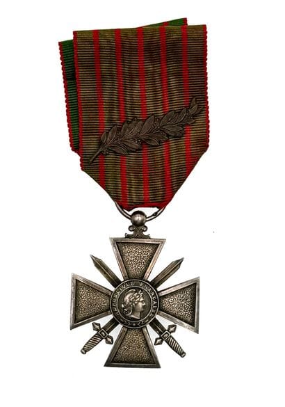 LA PREMIÈRE GUERRE MONDIALE

Croix de Guerre...