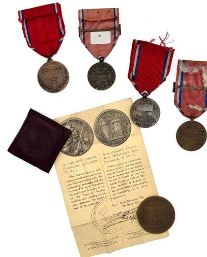 Première Guerre mondiale - Lot de cinq médailles...