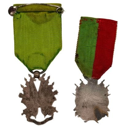 Légion étrangère, lot de deux médailles de...