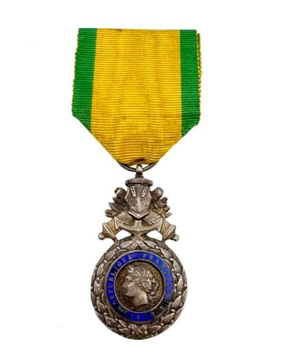 Médaille militaire, modèle dit « de Versailles...