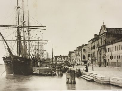 Procédés photomécaniques
Quatre vues de Paris...