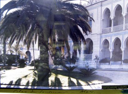 Trois vues d'Alger et une vue d'Oran. Quatre...