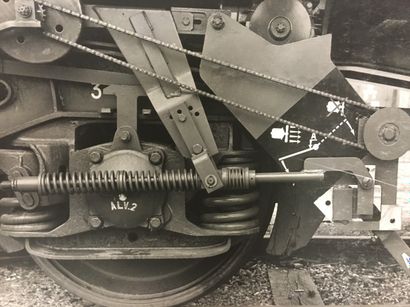 G. LEGUEURLIER
Deux études de locomotive,...