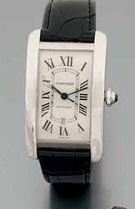 MONTRE-BRACELET d'homme, en or gris, de forme...