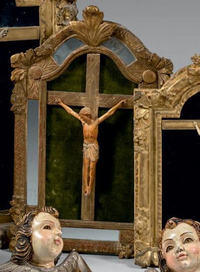 Christ en ivoire autrefois, polychrome, le...