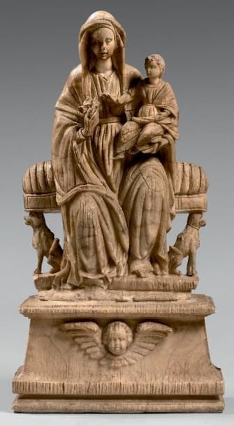 Statue de Vierge à l'Enfant en albâtre assise...