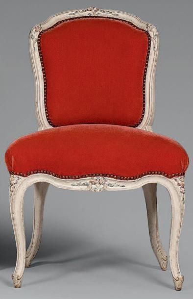 Paire de chaises à dossier cabriolet en hêtre...