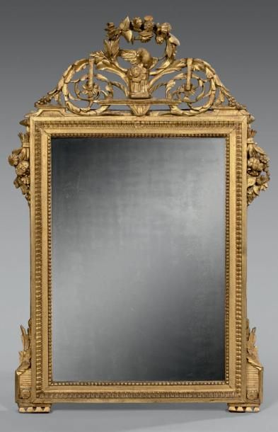 Miroir rectangulaire dans un encadrement...