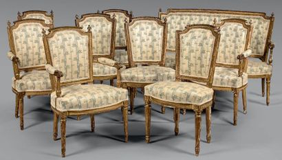 Mobilier de salon comprenant un canapé, quatre...