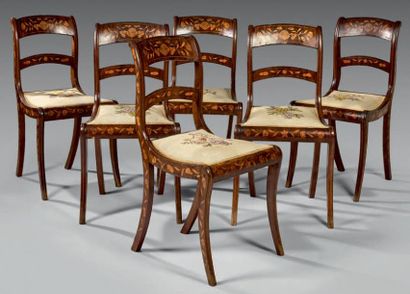 Suite de six chaises en acajou incrustées...