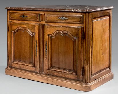 Buffet de boiserie sur plinthe en noyer et...