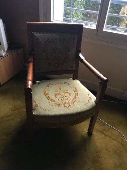 Paire de fauteuils, montants fourreau de...