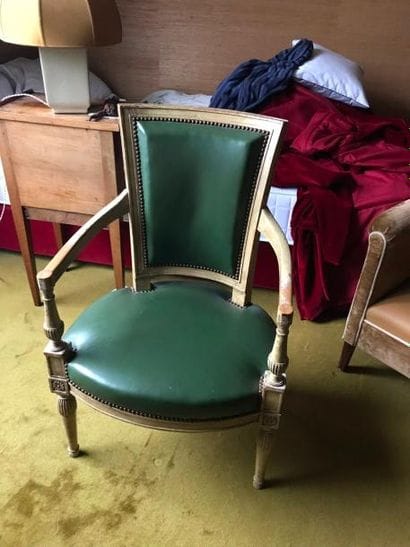 Fauteuil en bois laqué crème, époque Dir...