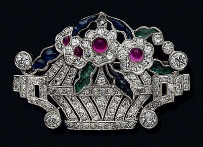 Broche en platine 850 millièmes à décor de...