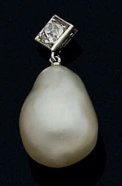 Pendentif en or gris 750 millièmes orné d'une...